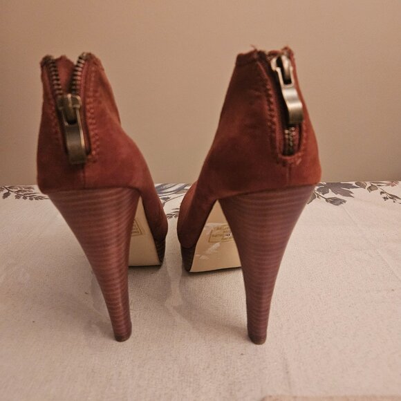 NWOT Vintage Bakers Platform Heel Booties - Picture 4 of 10